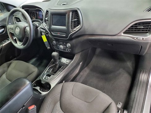 Used 2019 Jeep Cherokee Latitude w/ Popular Appearance Group image 15