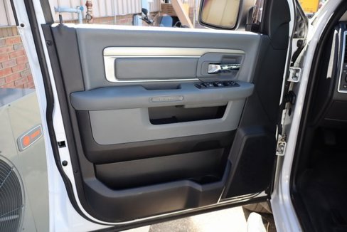 Used 2016 RAM 1500 Big Horn image 8