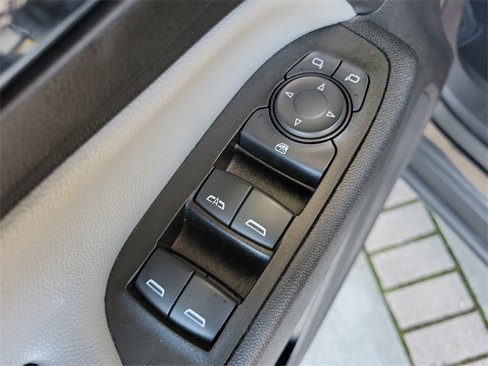 Used 2023 Chevrolet Equinox LT image 25