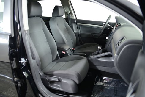 Used 2009 Volkswagen Rabbit S image 19