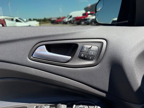 Used 2018 Ford Escape Titanium image 7