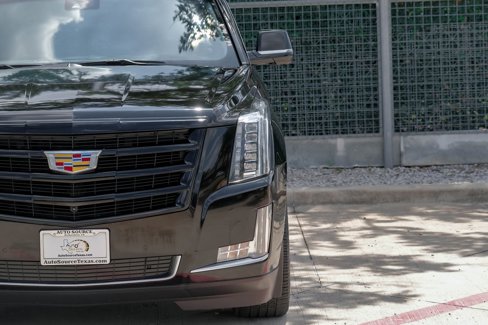 Used 2016 Cadillac Escalade Luxury image 45