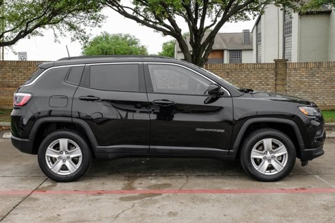 Used 2022 Jeep Compass Latitude image 14