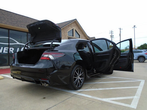 Used 2021 Toyota Camry SE image 22