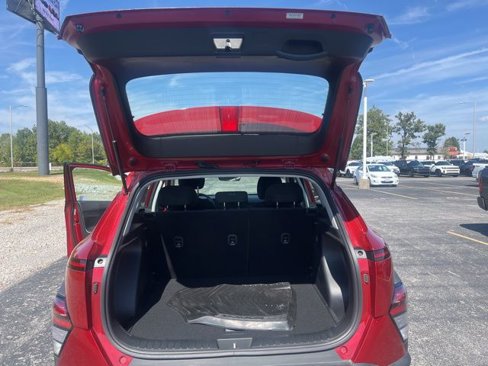 Used 2025 Hyundai Kona SE image 18