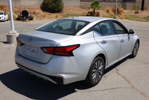 Used 2023 Nissan Altima 2.5 SV image 4