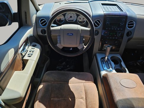 Used 2005 Ford F150 King Ranch image 3