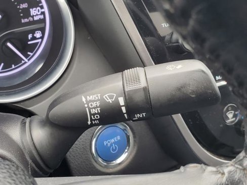 Used 2019 Toyota Camry XLE image 17