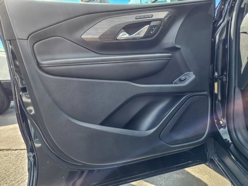 Used 2020 GMC Terrain SLT w/ Preferred Package image 16