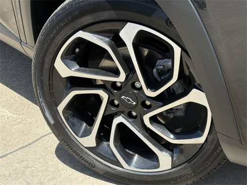 Used 2024 Chevrolet Trax RS w/ Sunroof Package image 8