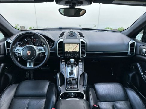 Used 2014 Porsche Cayenne image 16