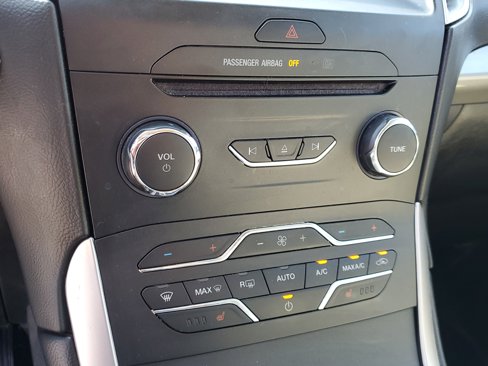 Used 2017 Ford Edge SEL w/ Equipment Group 201A image 26