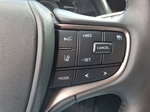 Used 2023 Lexus UX 250h AWD image 22