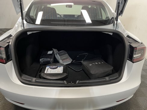 Used 2018 Tesla Model 3 Long Range image 17