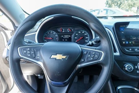 Used 2020 Chevrolet Malibu LS w/ Driver Confidence Package II image 13