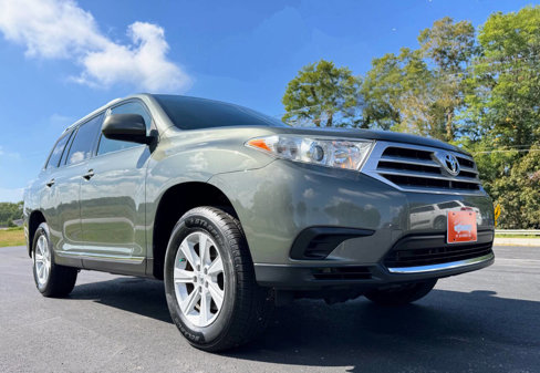 Used 2013 Toyota Highlander Plus image 2