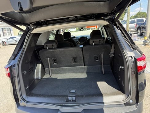 Used 2019 Chevrolet Traverse LT image 14