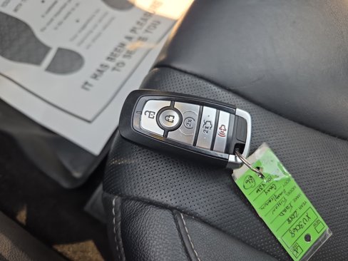 Used 2018 Ford Fusion Energi Titanium image 30