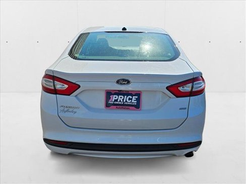 Used 2016 Ford Fusion SE image 6