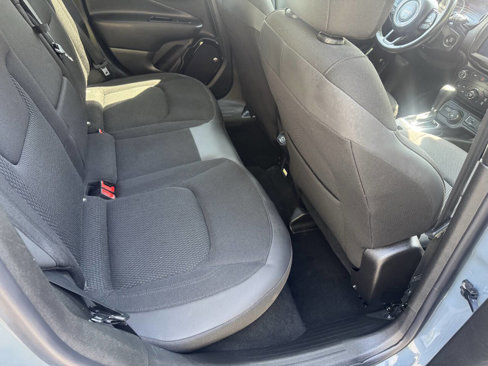 Used 2018 Jeep Renegade Altitude w/ UConnect 8.4 Nav Group image 14