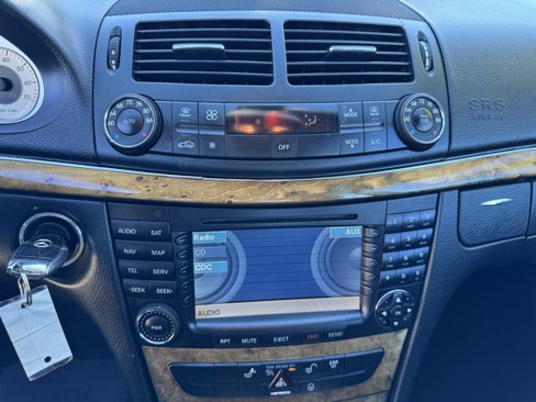 Used 2007 Mercedes-Benz E 350 Sedan image 21