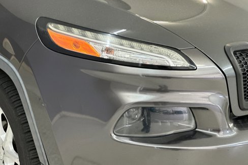 Used 2015 Jeep Cherokee Latitude image 11