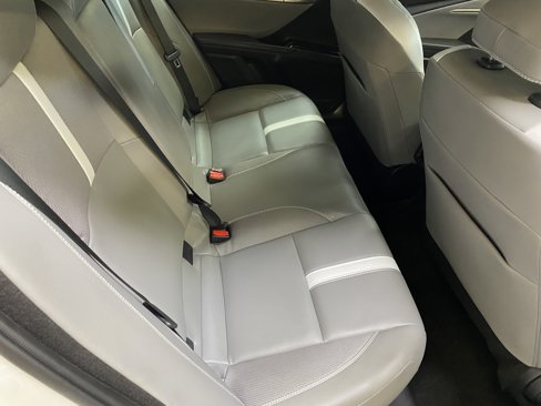 Used 2025 Toyota Camry SE image 28