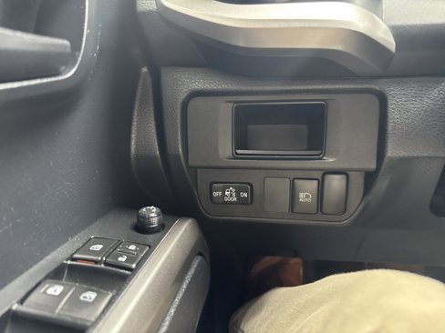 Used 2019 Toyota Tacoma SR5 image 35