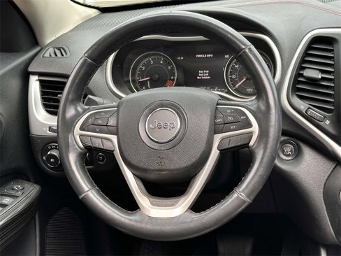 Used 2014 Jeep Cherokee Trailhawk w/ Comfort/Convenience Group image 16