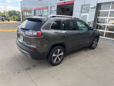 Used 2020 Jeep Cherokee Limited image 11