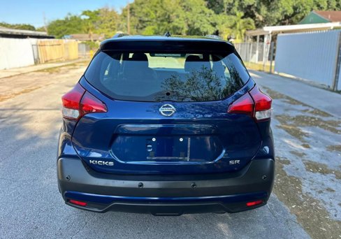 Used 2020 Nissan Kicks SR image 5