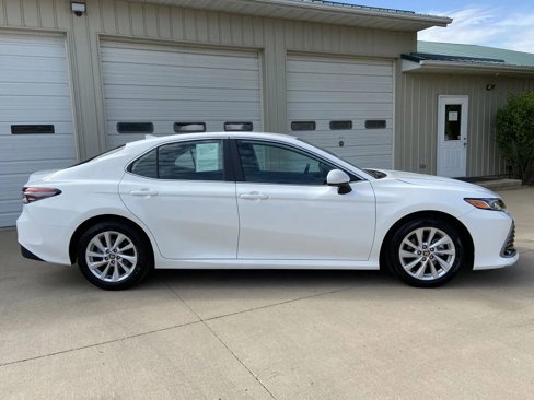 Used 2024 Toyota Camry LE image 7