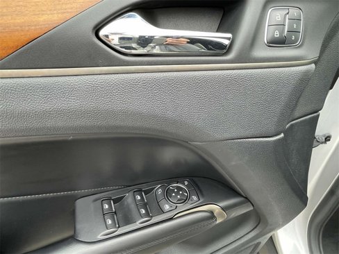 Used 2018 Lincoln MKC Reserve image 19