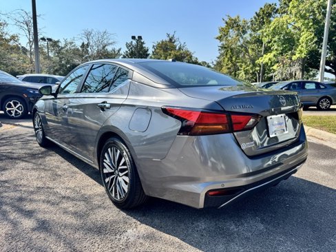 Used 2024 Nissan Altima 2.5 SV image 4