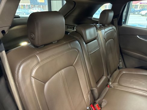 Used 2017 Lincoln MKX Reserve w/ Driver Assistance Package image 42