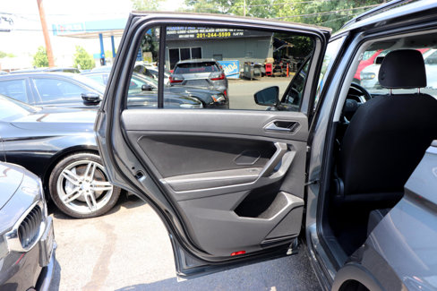 Used 2022 Volkswagen Tiguan S image 24