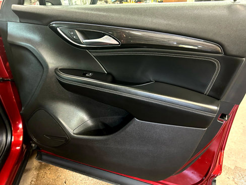 Used 2021 Buick Envision Essence image 17