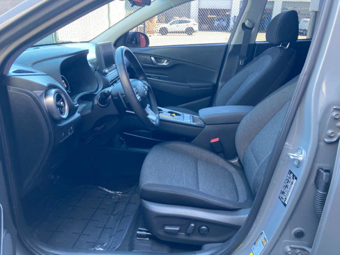 Used 2022 Hyundai Kona SEL w/ Convenience Package image 9