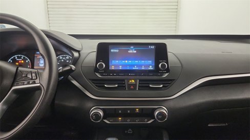 Used 2022 Nissan Altima 2.5 S image 12