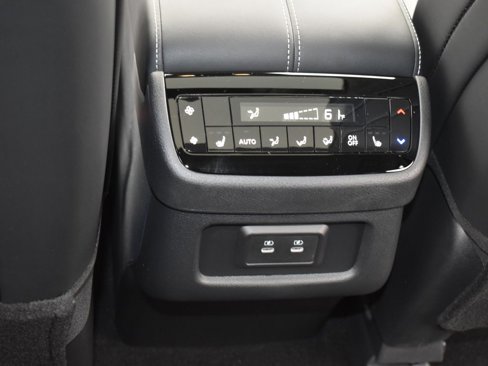 New 2026 INFINITI QX60 Luxe w/ Family Package image 15