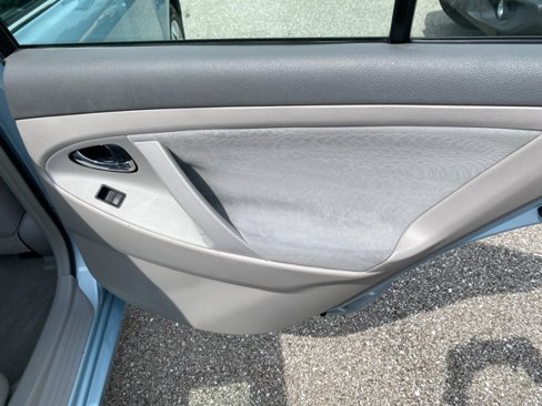 Used 2009 Toyota Camry LE image 25