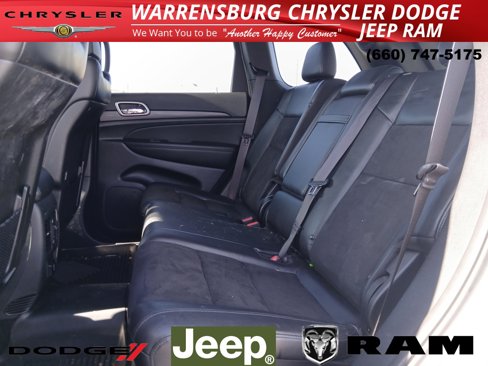Used 2022 Jeep Grand Cherokee Laredo X image 12