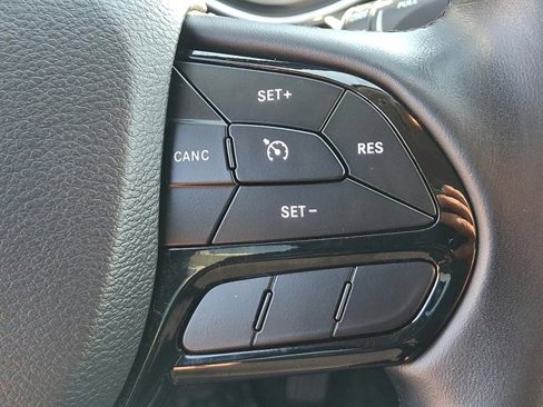 Used 2020 Jeep Cherokee Latitude Plus image 21