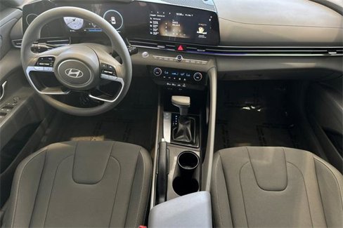 Used 2024 Hyundai Elantra SEL image 14