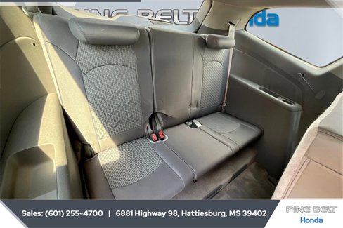 Used 2011 Chevrolet Traverse LS image 20