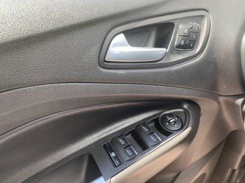Used 2013 Ford Escape SE image 18