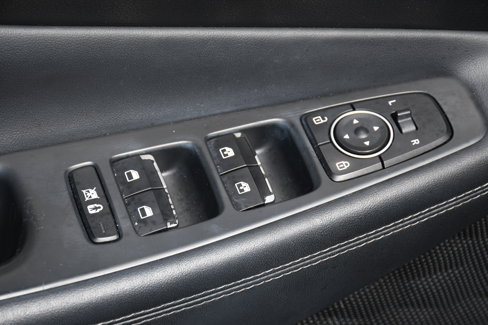 Used 2019 Hyundai Santa Fe Limited image 12