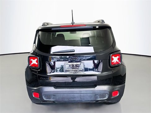 Used 2017 Jeep Renegade Altitude image 6