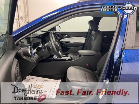 Used 2024 Chevrolet Trax LT w/ Sunroof Package image 29