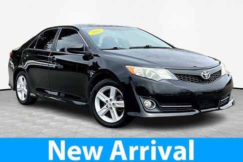 Used 2012 Toyota Camry SE image 1